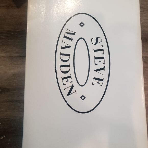 Steve madden's - Picture 2 of 12